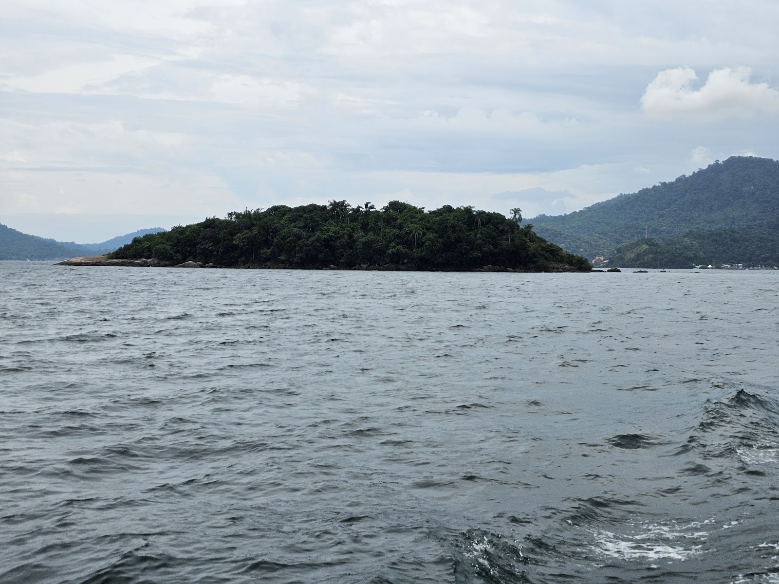 Ilhastur Angra Passeio de Lancha e Barco na Ilha Grande com saída de Angra dos Reis