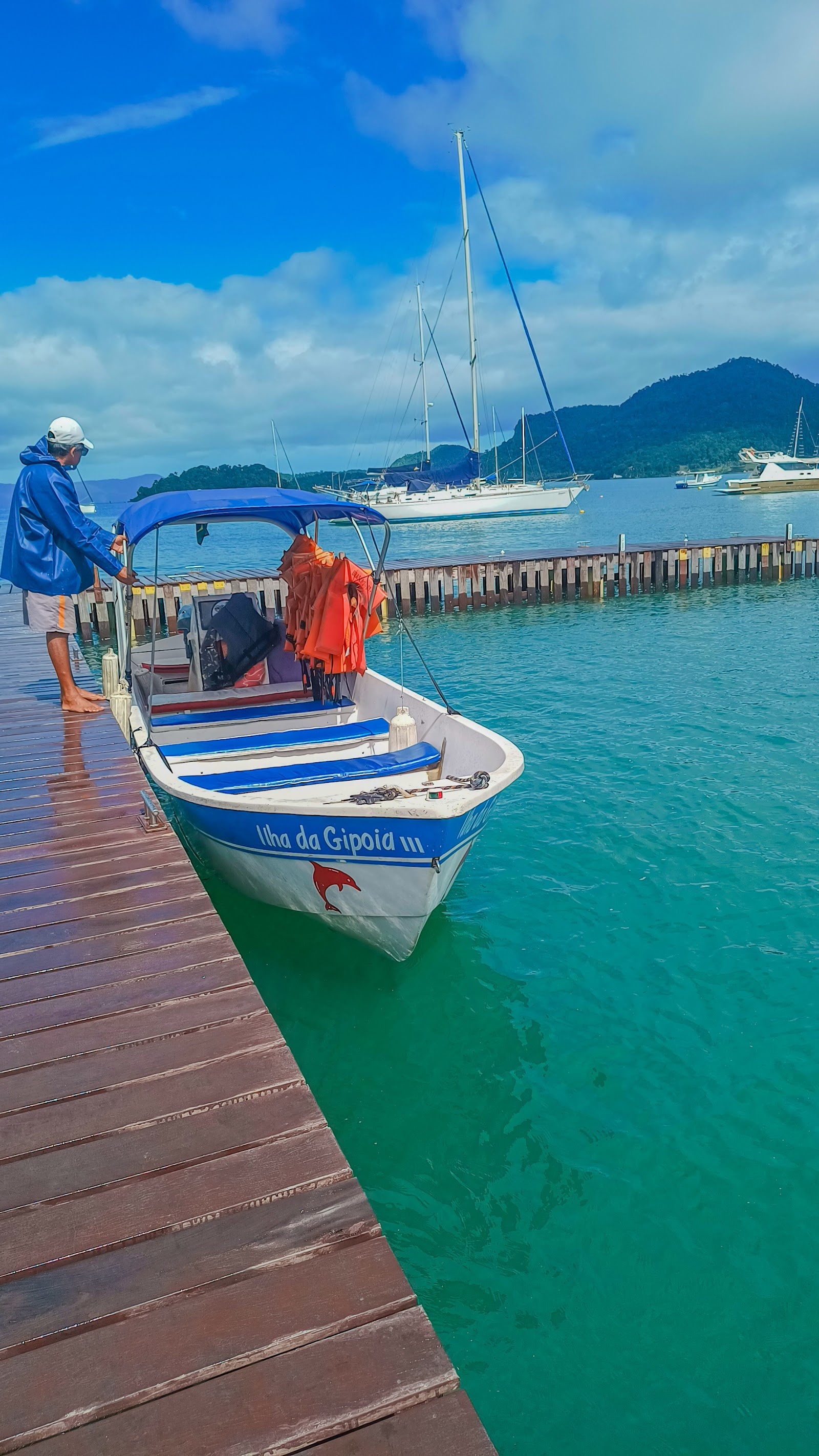 Passeios de barco em Angra dos Reis-RJ - Sea Dance Turismo