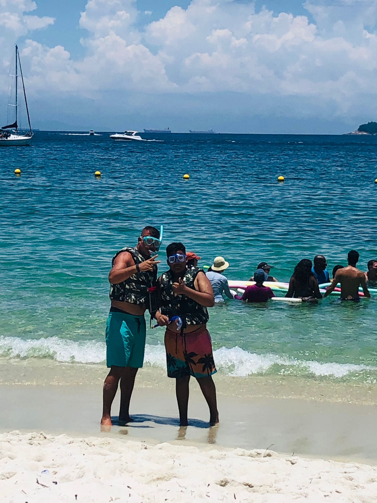Passeios de barco em Angra dos Reis-RJ - Sea Dance Turismo