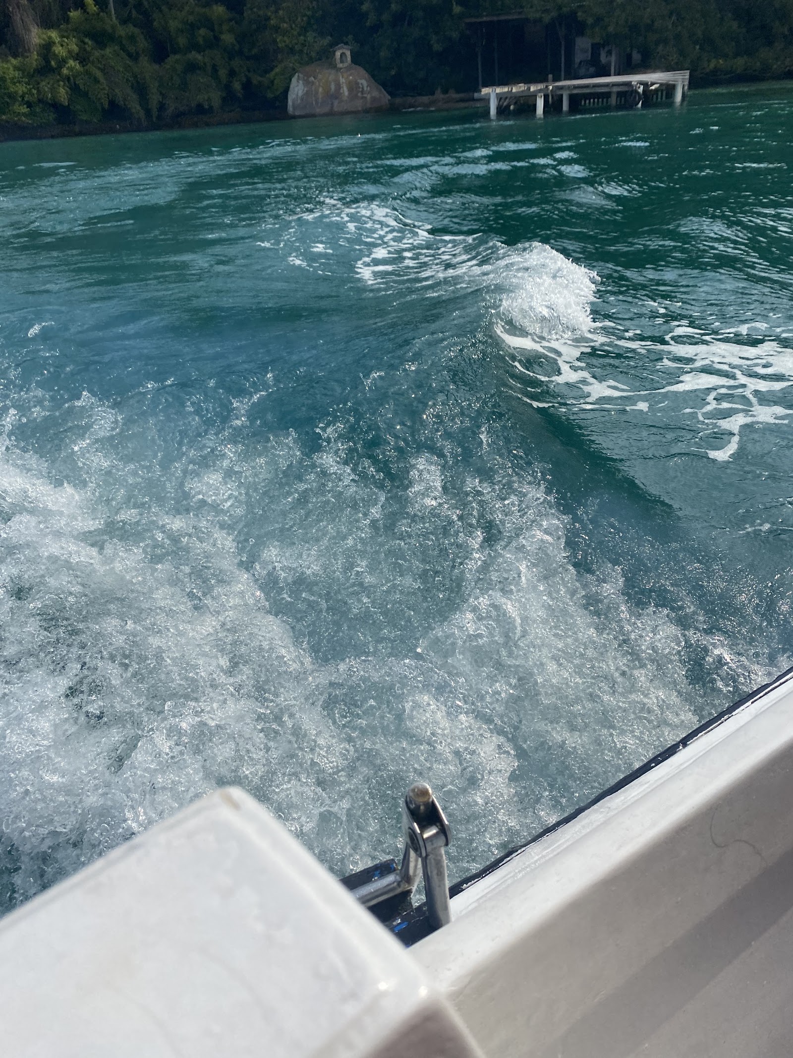 Passeios de barco em Angra dos Reis-RJ - Sea Dance Turismo