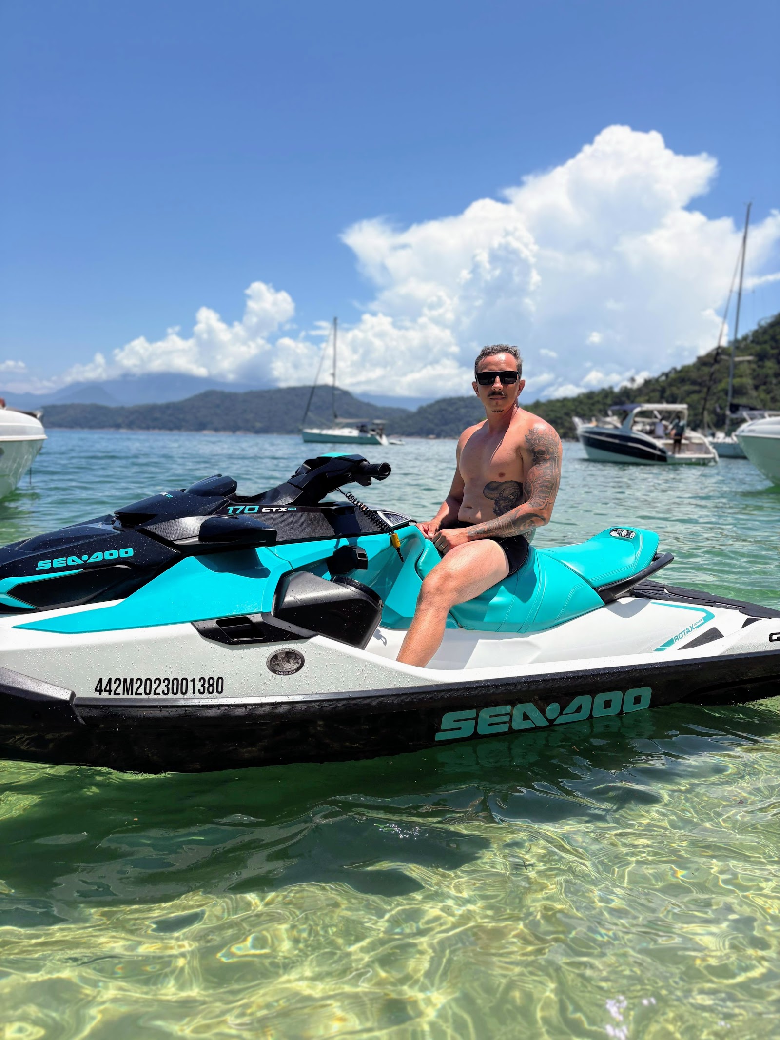 Exotiic Paradise - Passeio de lancha Angra