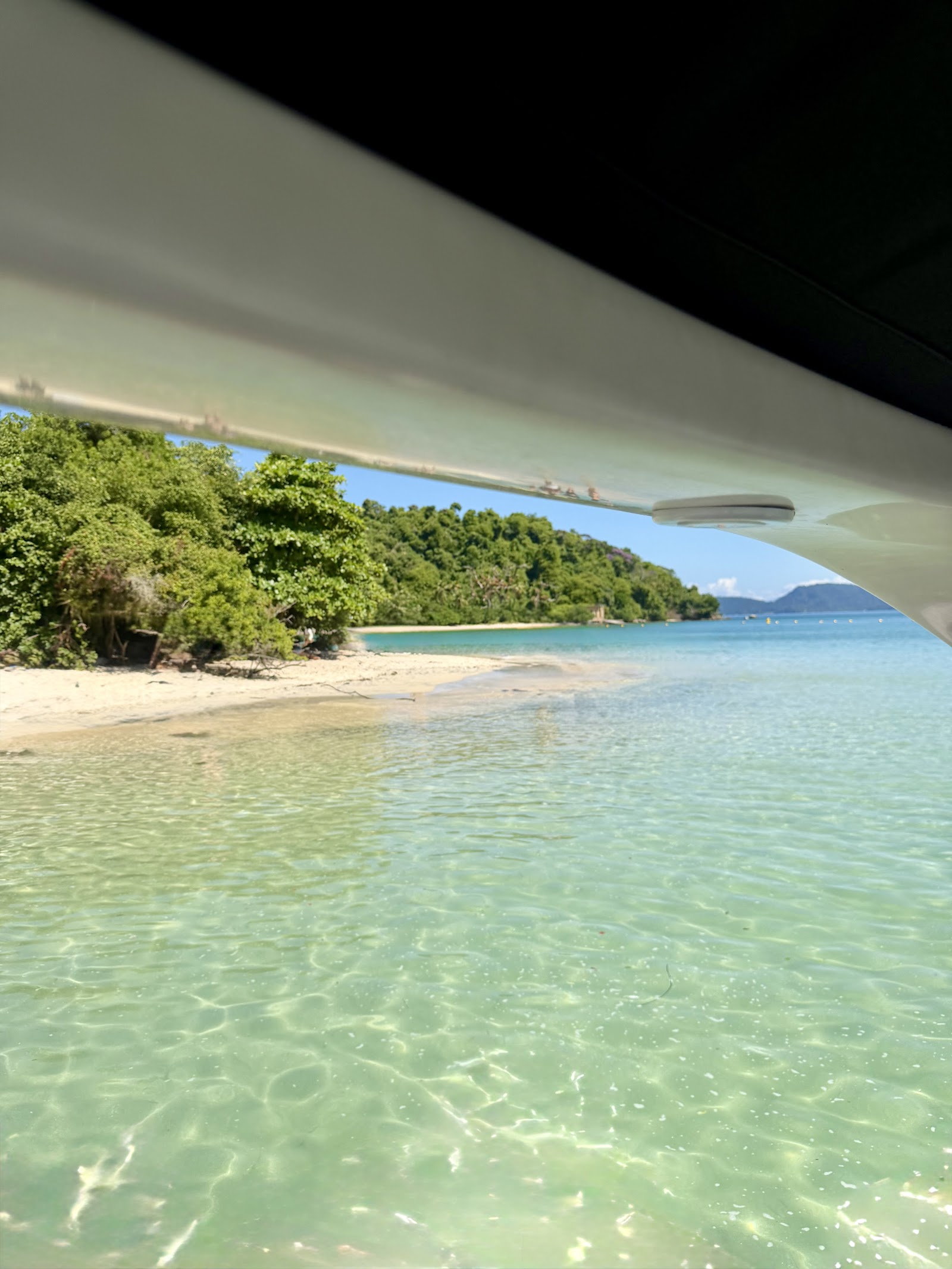 Passeios de Lancha em Angra | Privativa e Compartilhada.