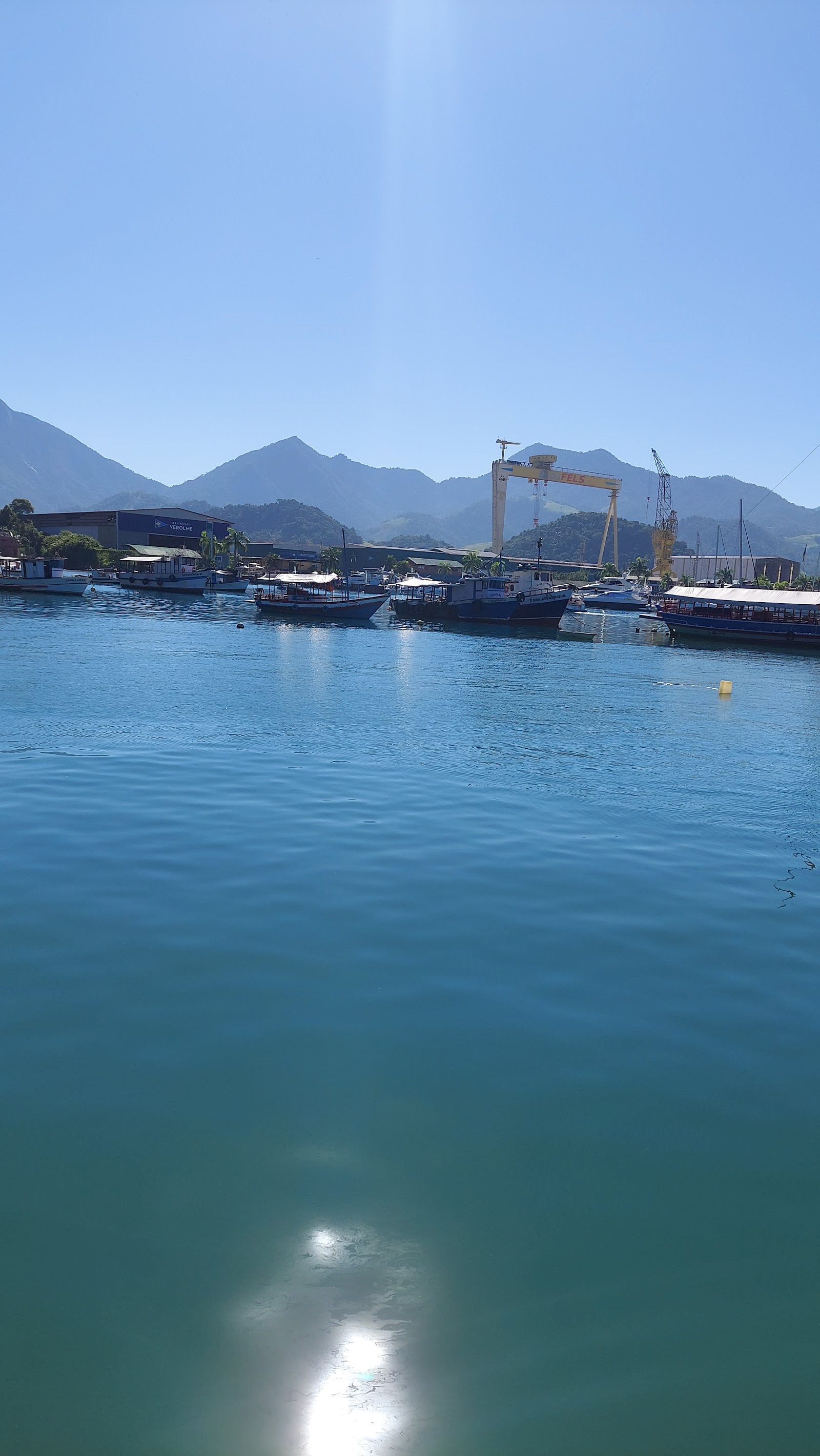 MR Táxi Boat / Transfer / Passeios / Apoio Marítimo