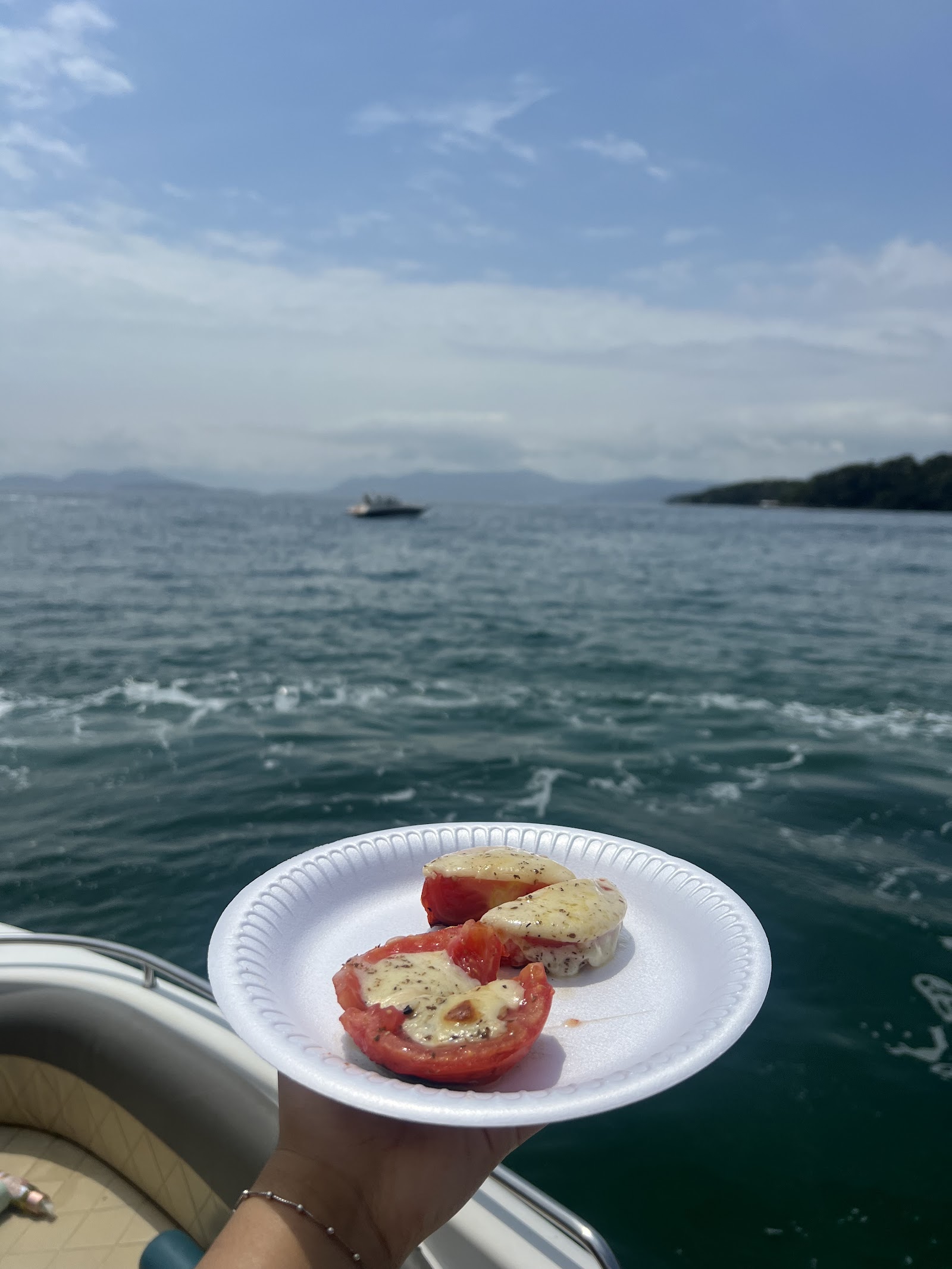 Buona Vita Passeios de Lancha Ilha Grande