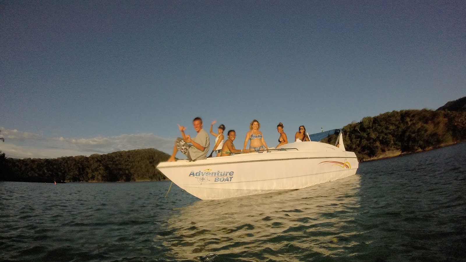 Adventure Boat - Passeio de lancha
