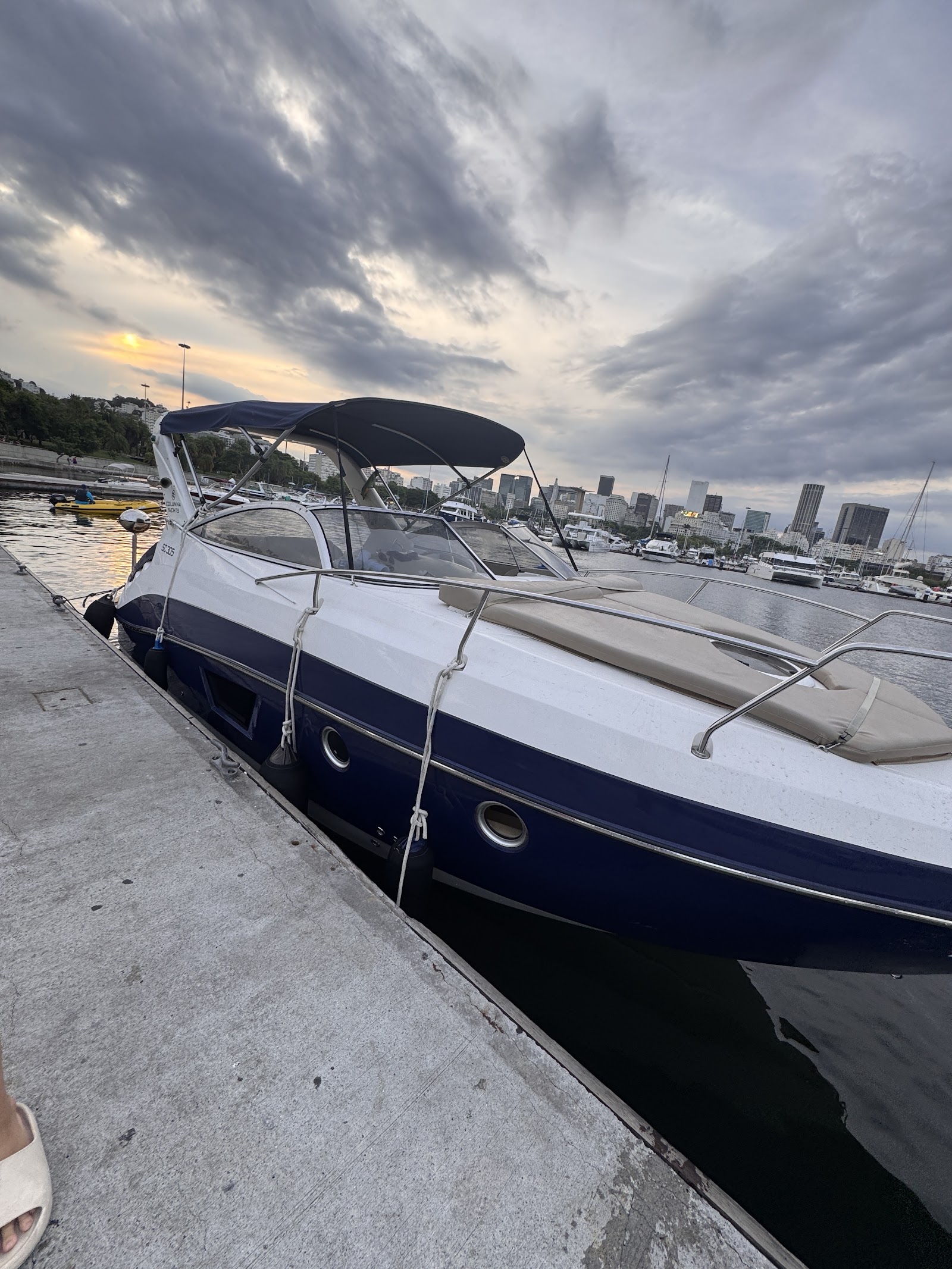 Adventure Boat - Passeio de lancha
