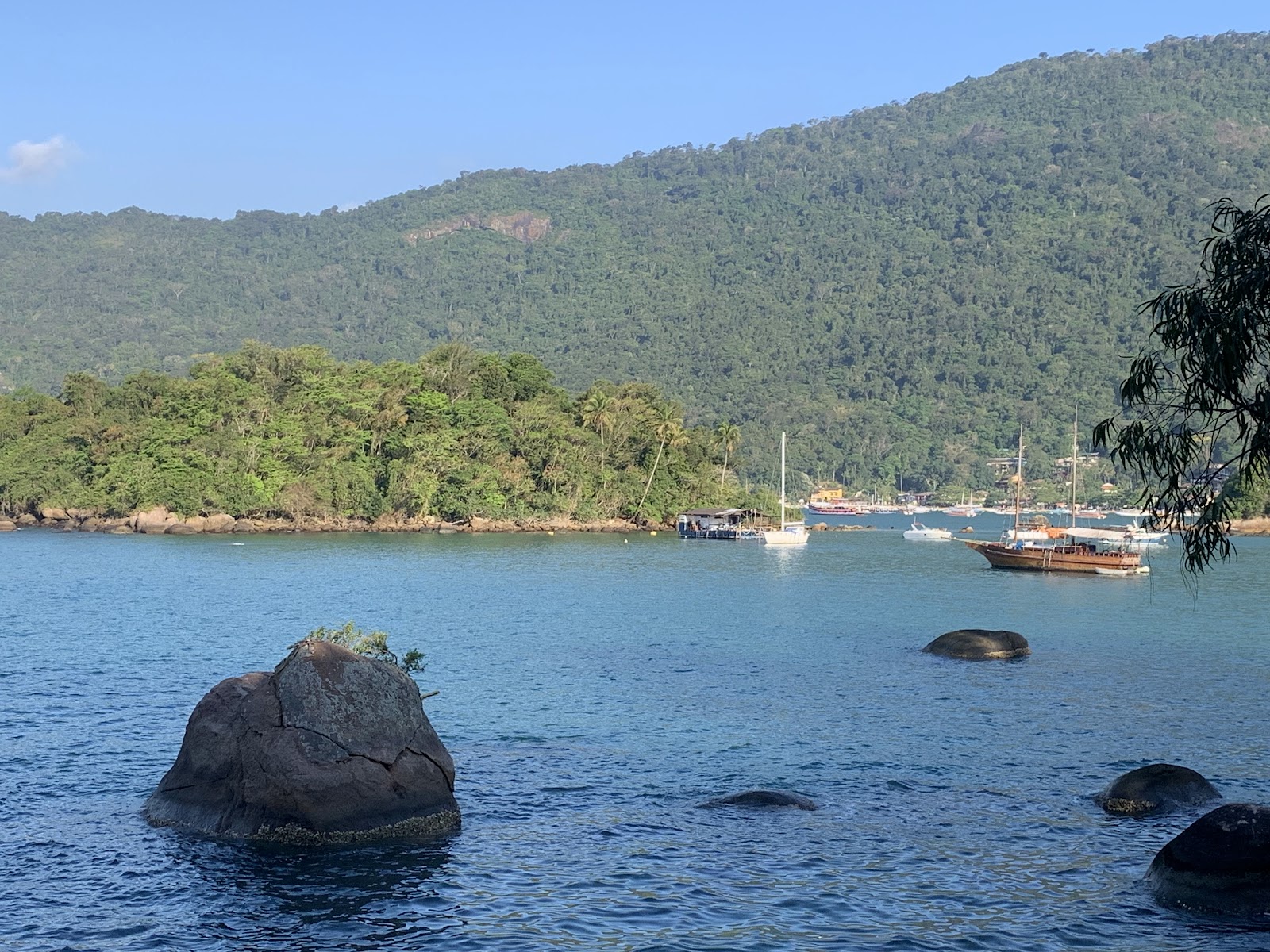 Trilha para Lopes Mendes