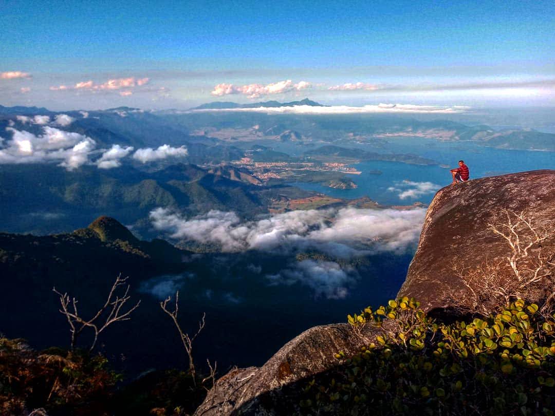 Trilha Pico do Frade (@caminhosdemambucaba))