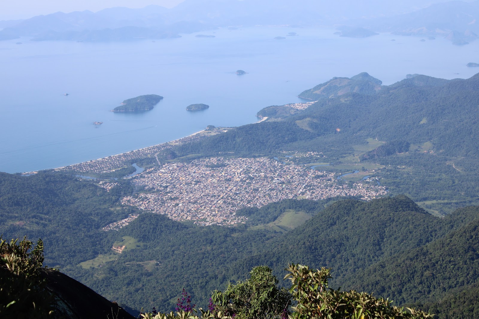 Trilha Pico do Frade (@caminhosdemambucaba))