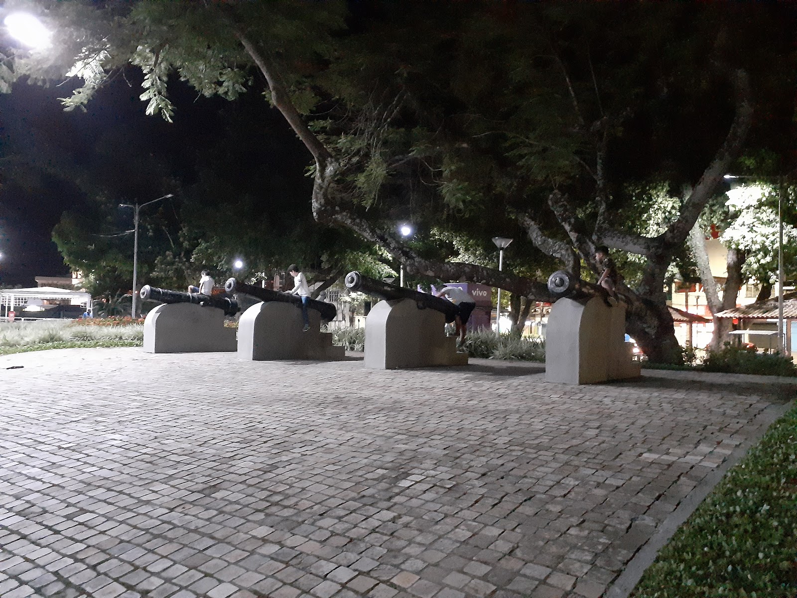 Praça Amaral Peixoto (Praca do Porto)