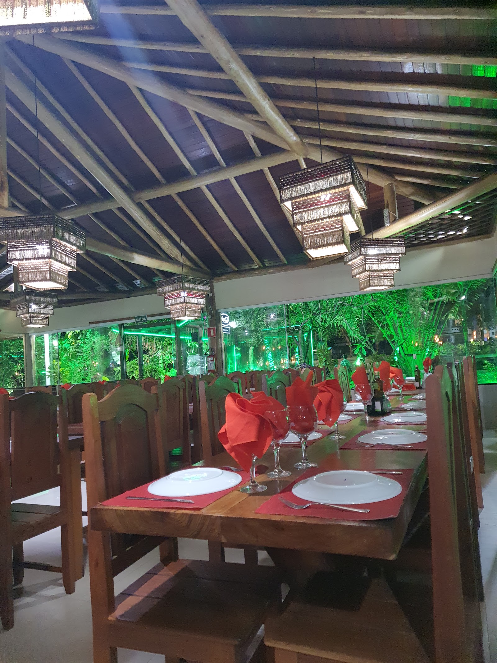 Colher de Pau - Mundaí Churrascaria Restaurante