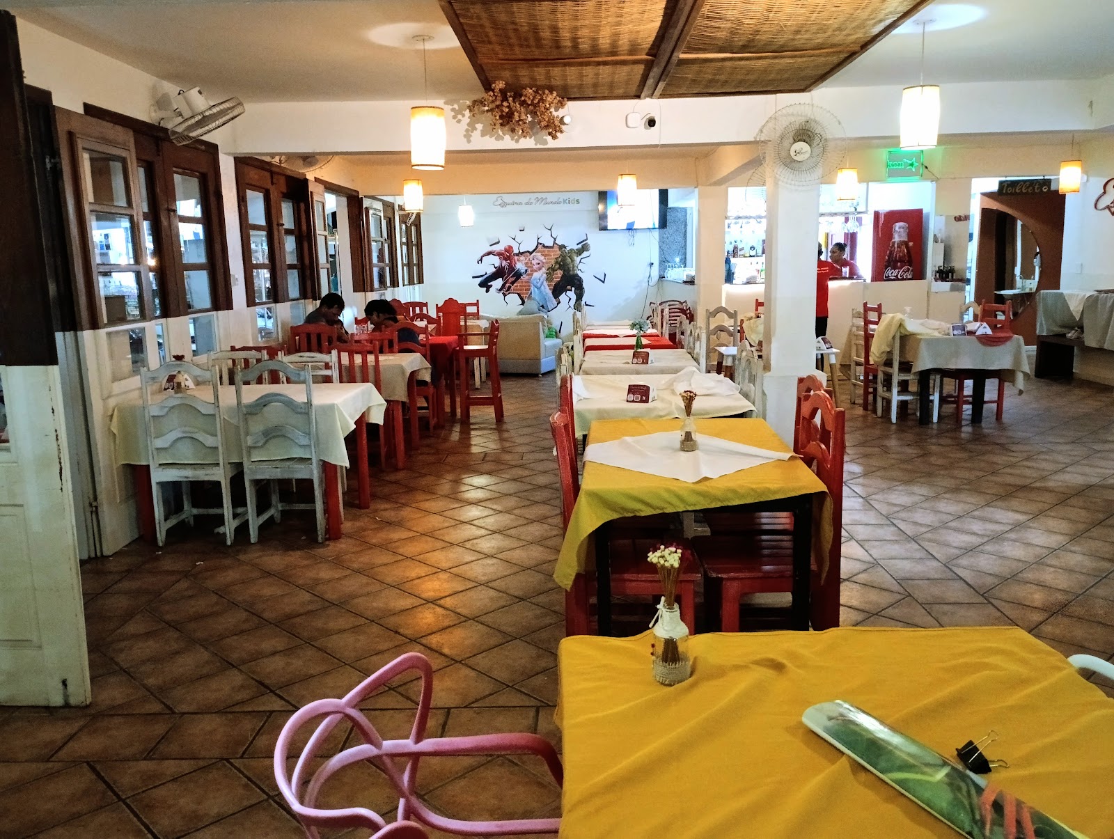 Esquina do Mundo | Restaurante - Passarela do Álcool