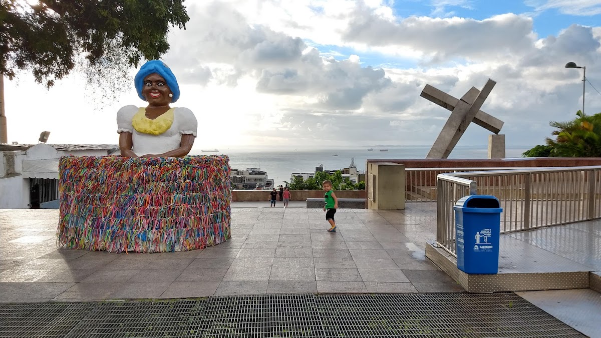 Monumento da Cruz Caída