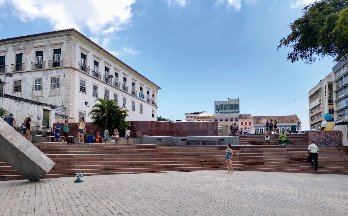 Monumento da Cruz Caída