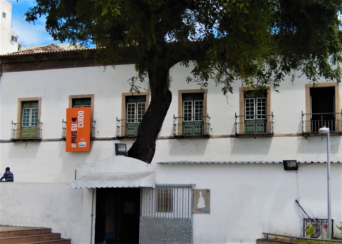 Monumento da Cruz Caída