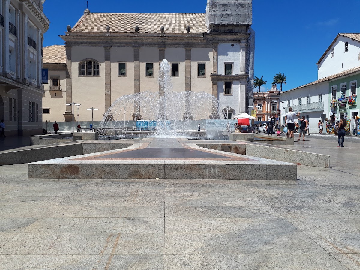 Monumento da Cruz Caída