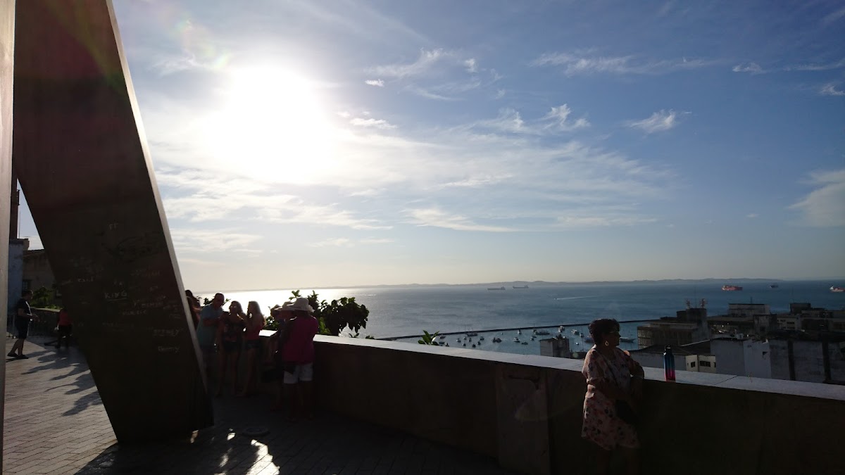 Monumento da Cruz Caída