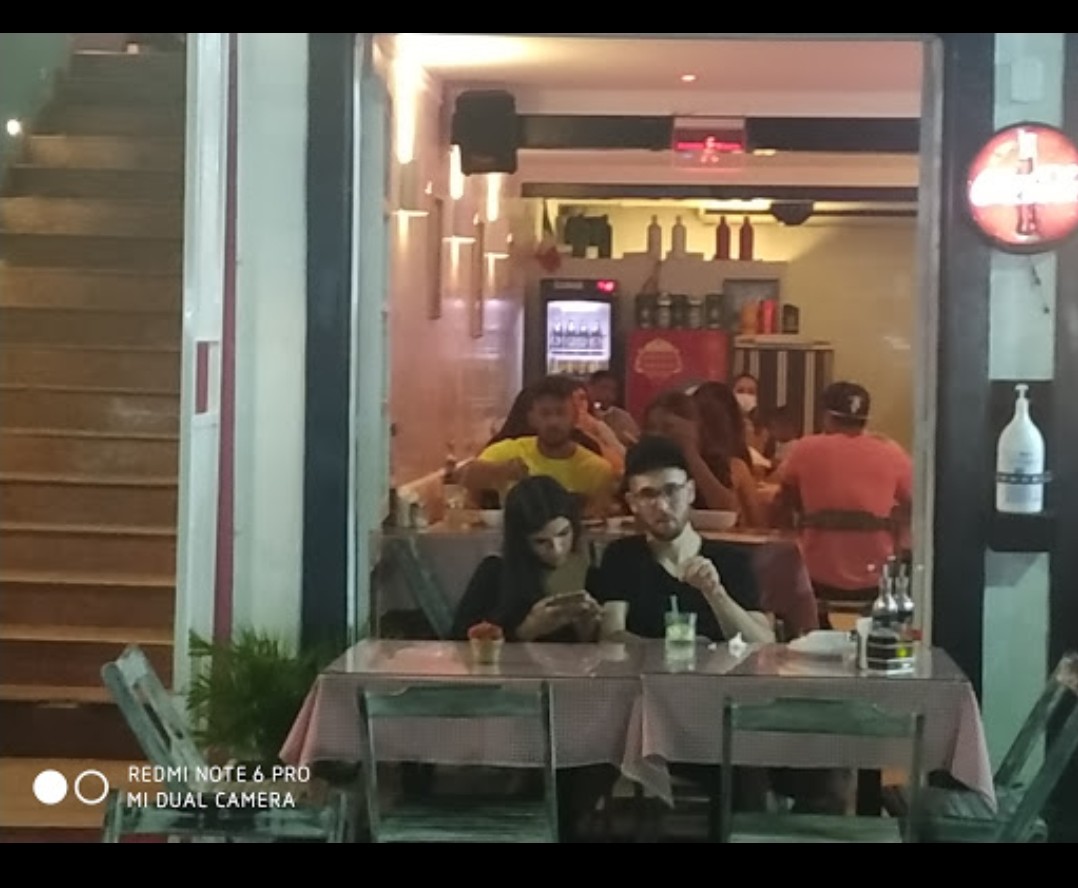 Fashion Bar Restaurante & Grill