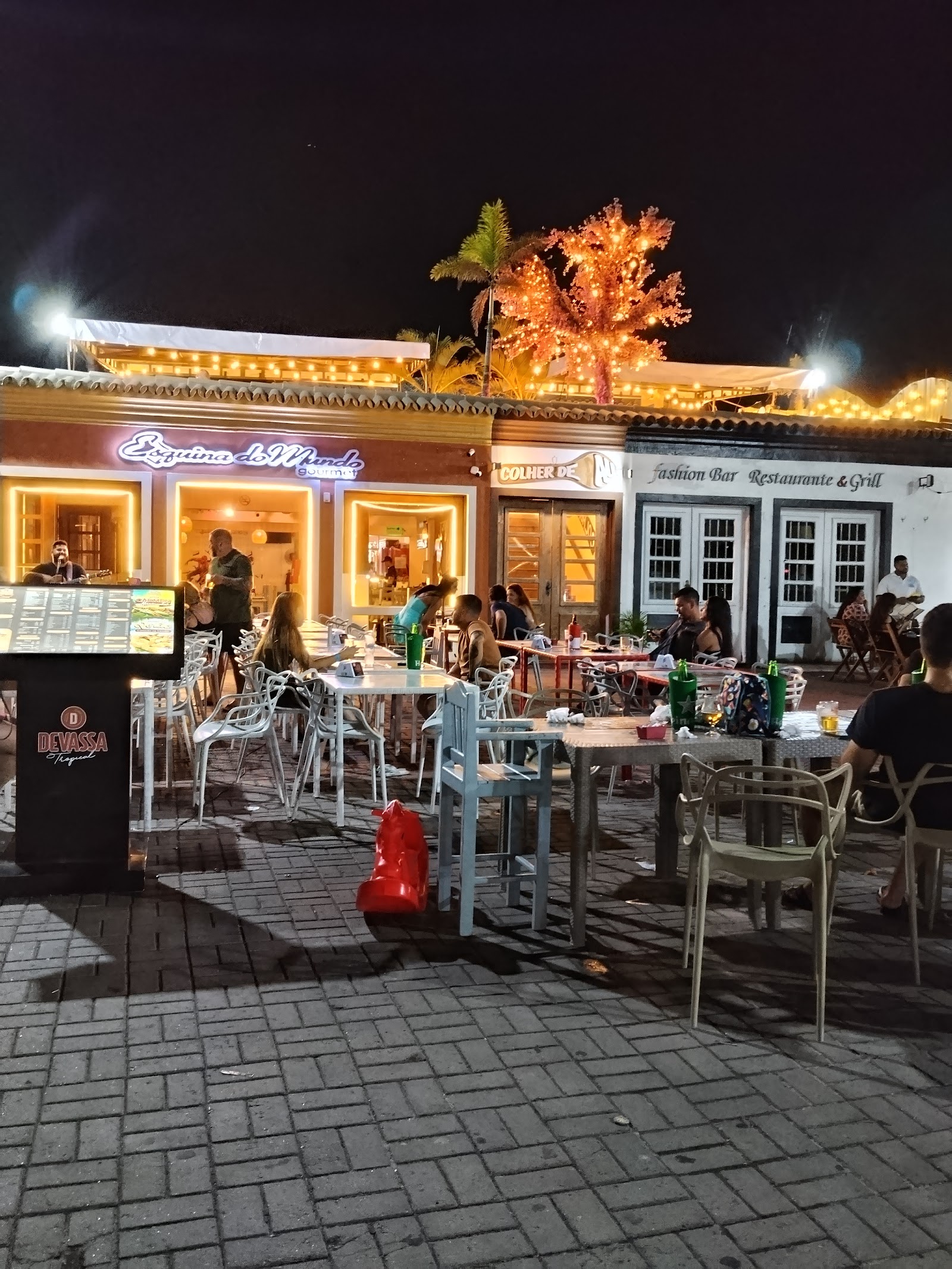 Fashion Bar Restaurante & Grill