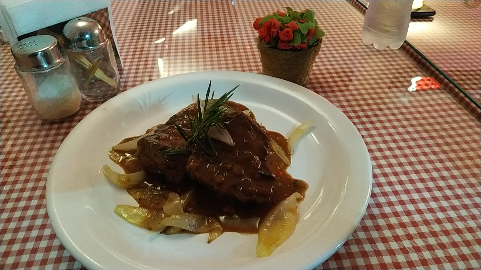 Fashion Bar Restaurante & Grill