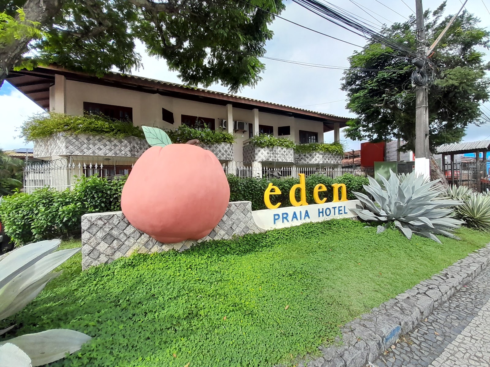Eden Praia Hotel