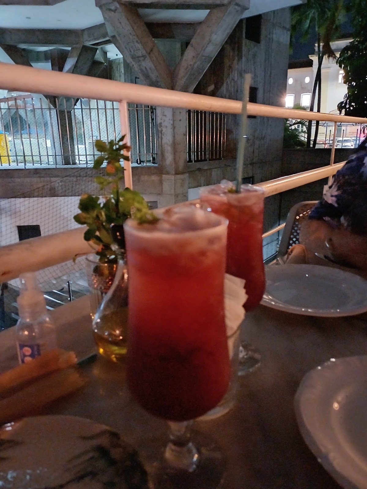 LARRIBISTRÔ