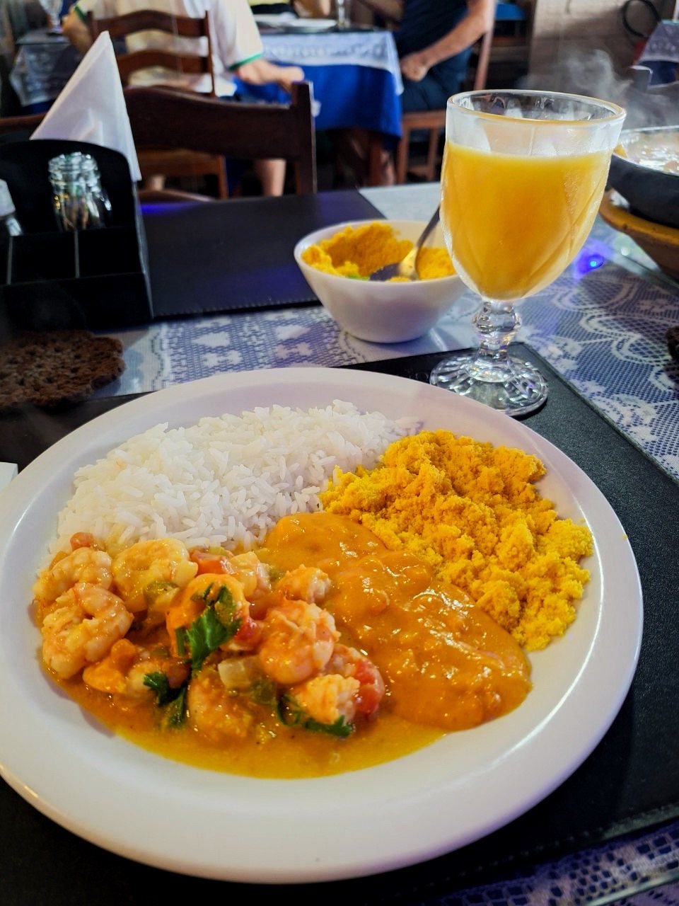 Tudo Azul Restaurante Suíço-Brasileiro