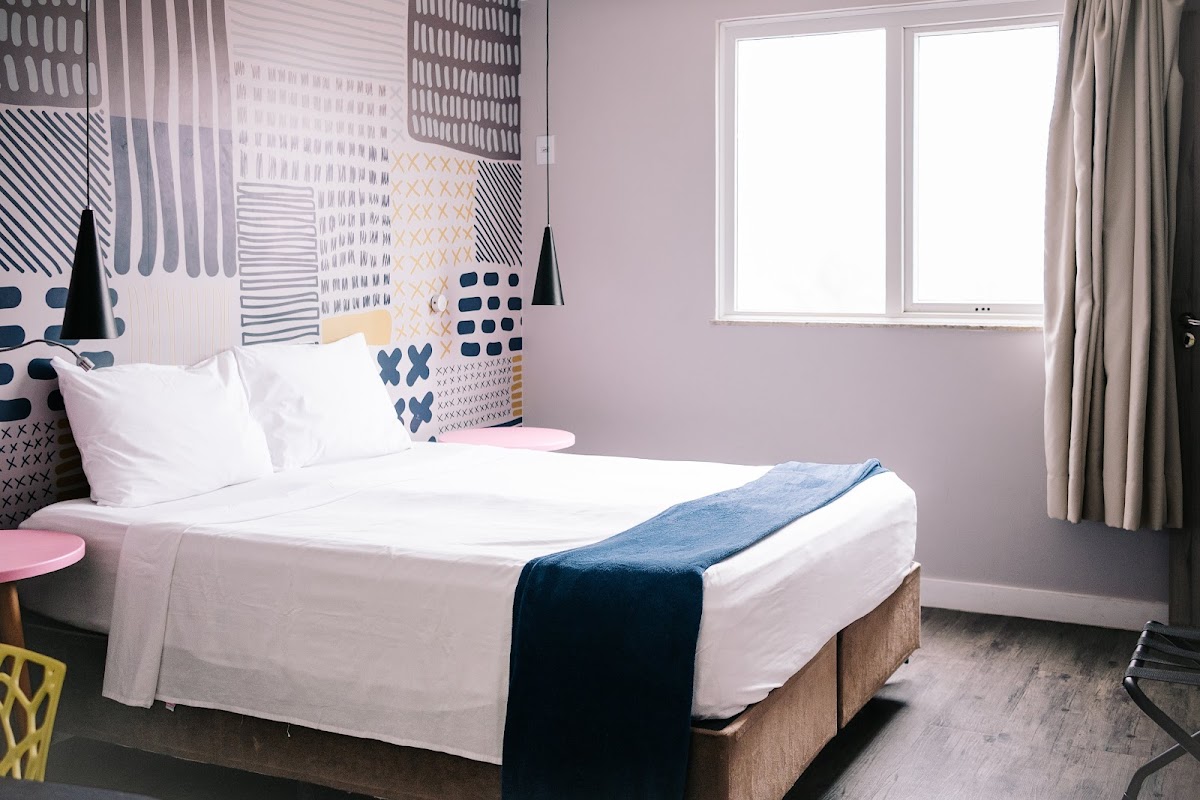 B Hotel