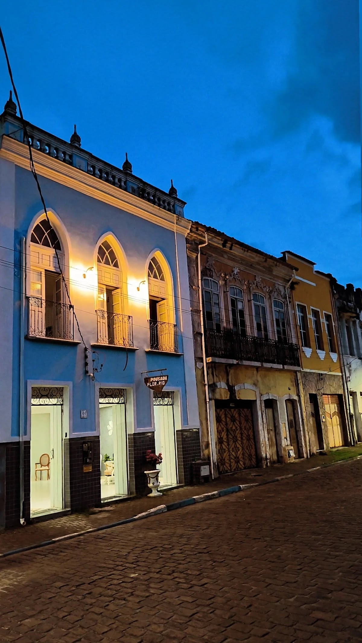 Pousada Flor do Rio - Hospedaria - Café - Cultura & Arte