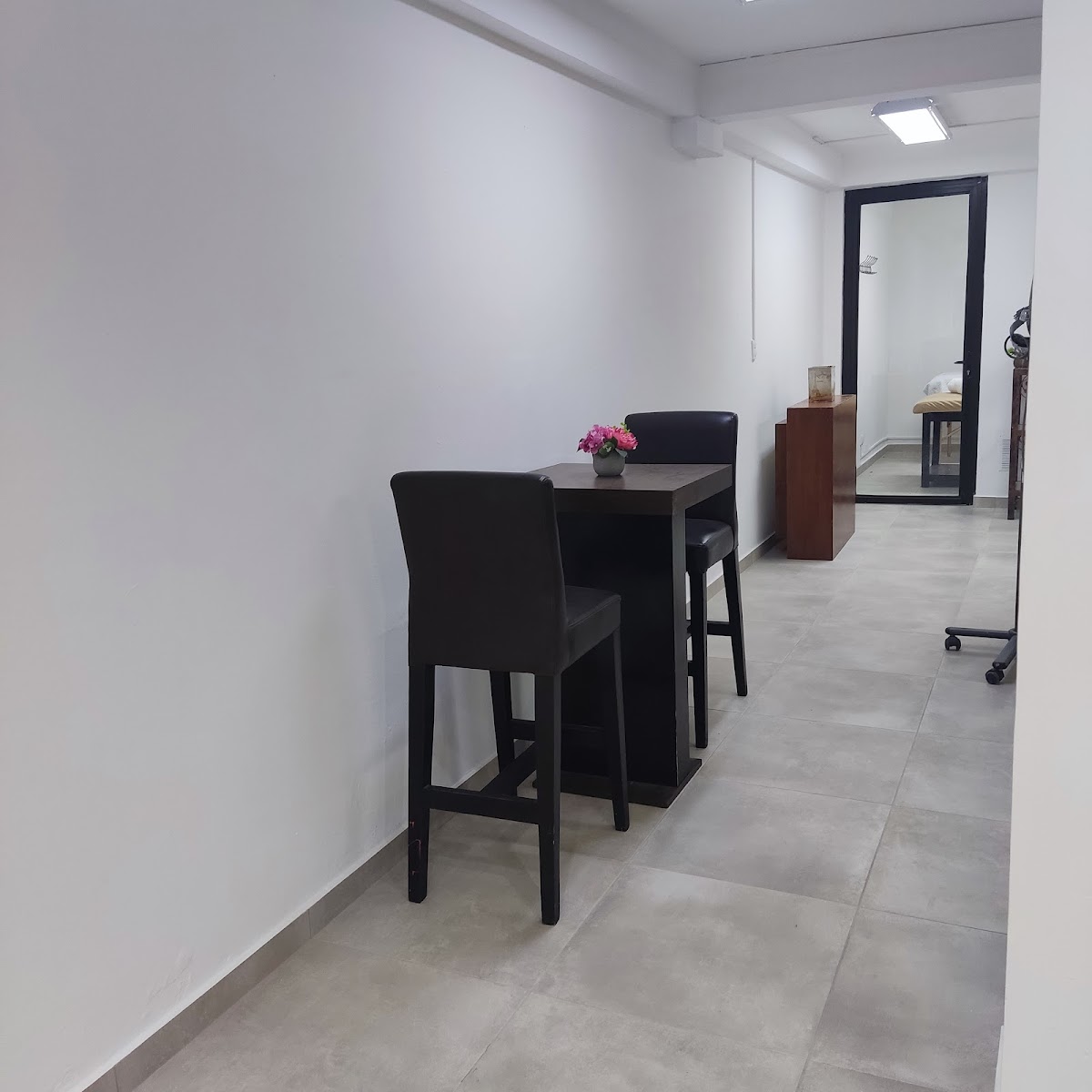 Numa Spa y Vanlié Salon