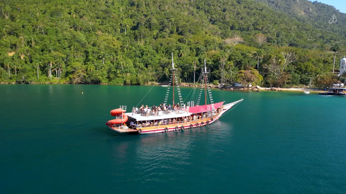 Passeio de Escuna na Ilha Grande, Praias e Aquários Naturais