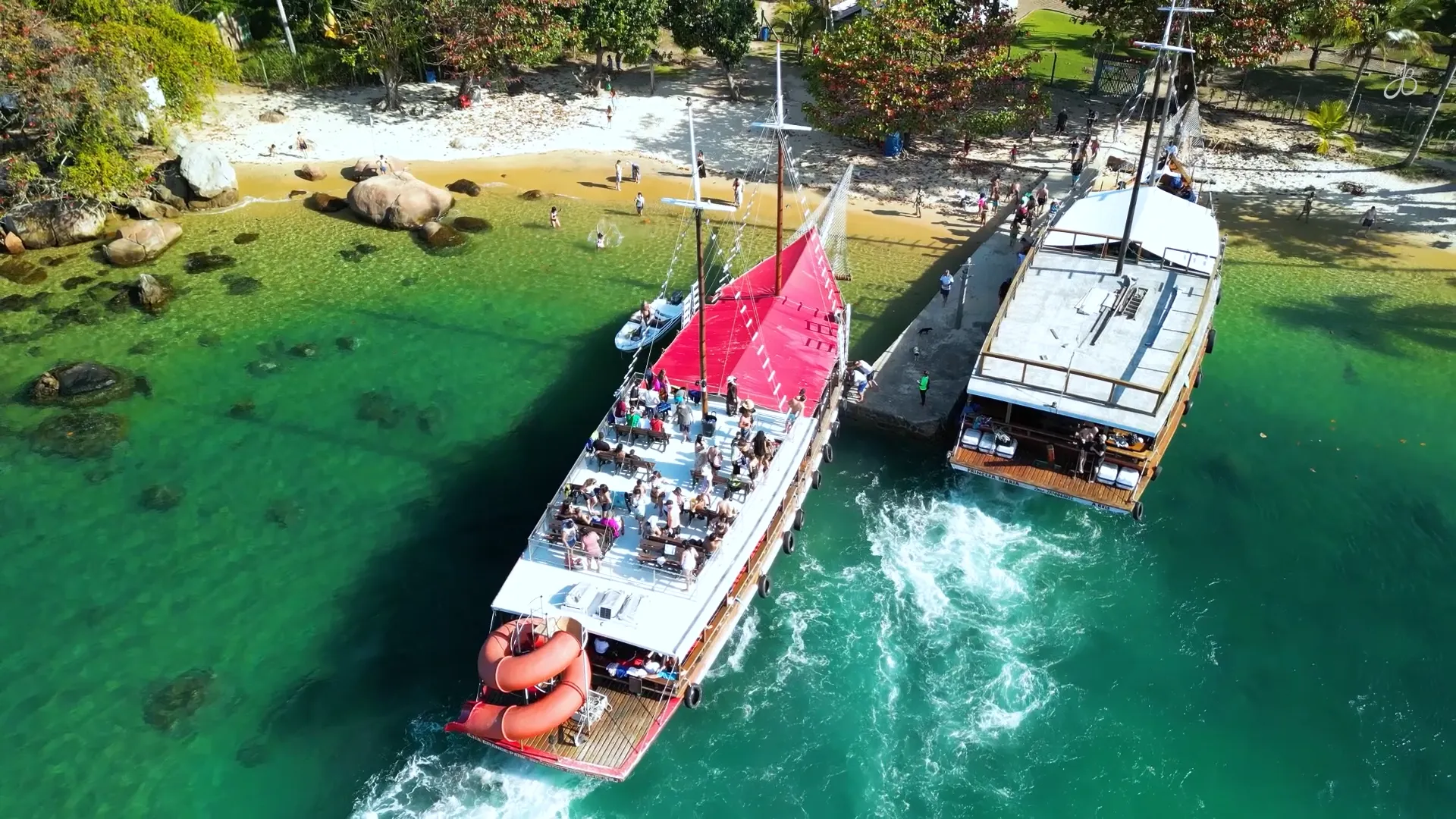 Passeio de Escuna na Ilha Grande