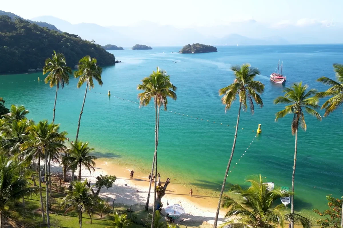 Passeio de Escuna na Ilha Grande, Praias e Aquários Naturais